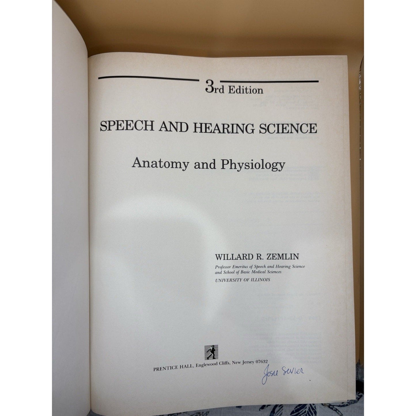 Speech and Hearing Science Anatomy and Physiology by Willard Zemlin, 3rd Ed - Humphrey's Book Den