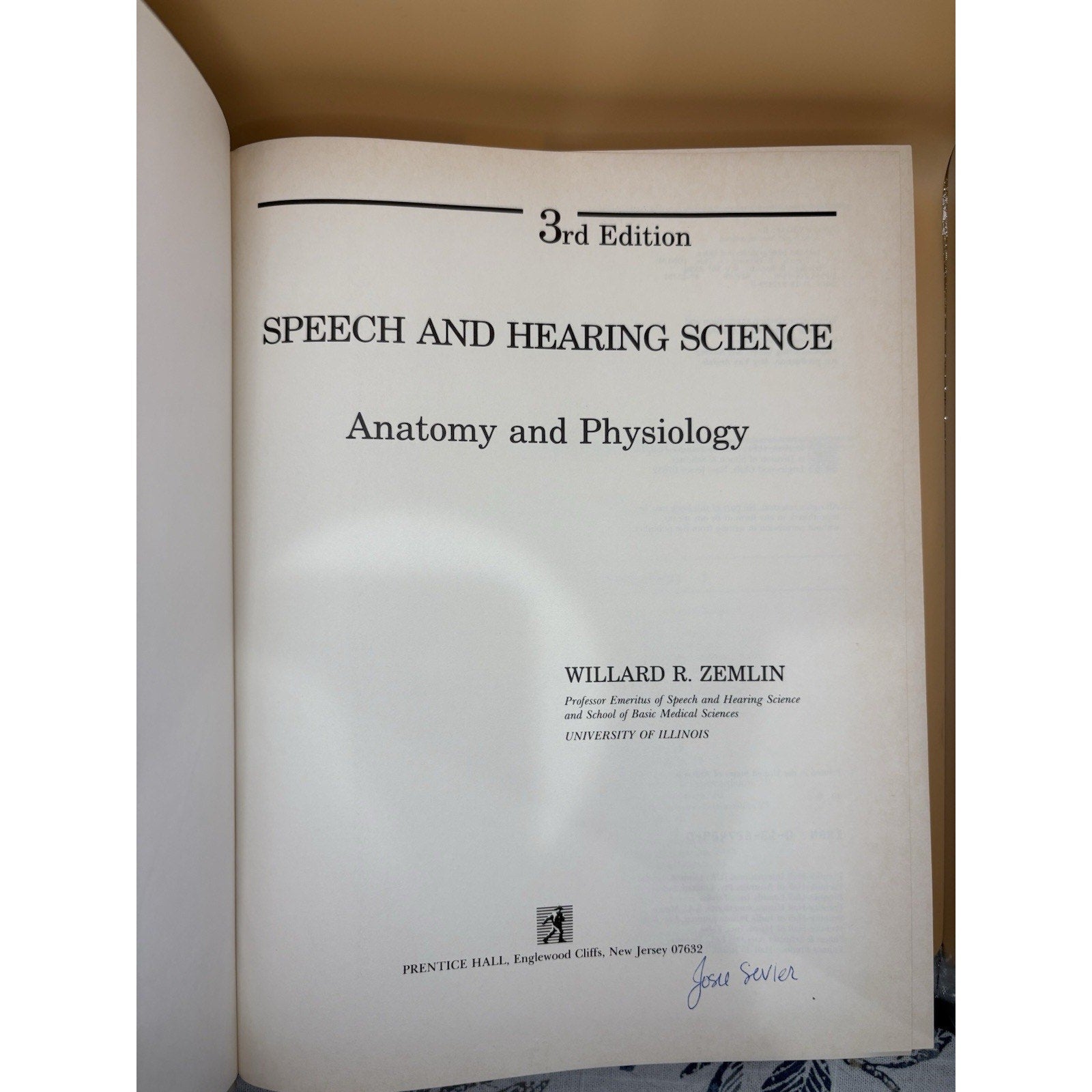 Speech and Hearing Science Anatomy and Physiology by Willard Zemlin, 3rd Ed - Humphrey's Book Den