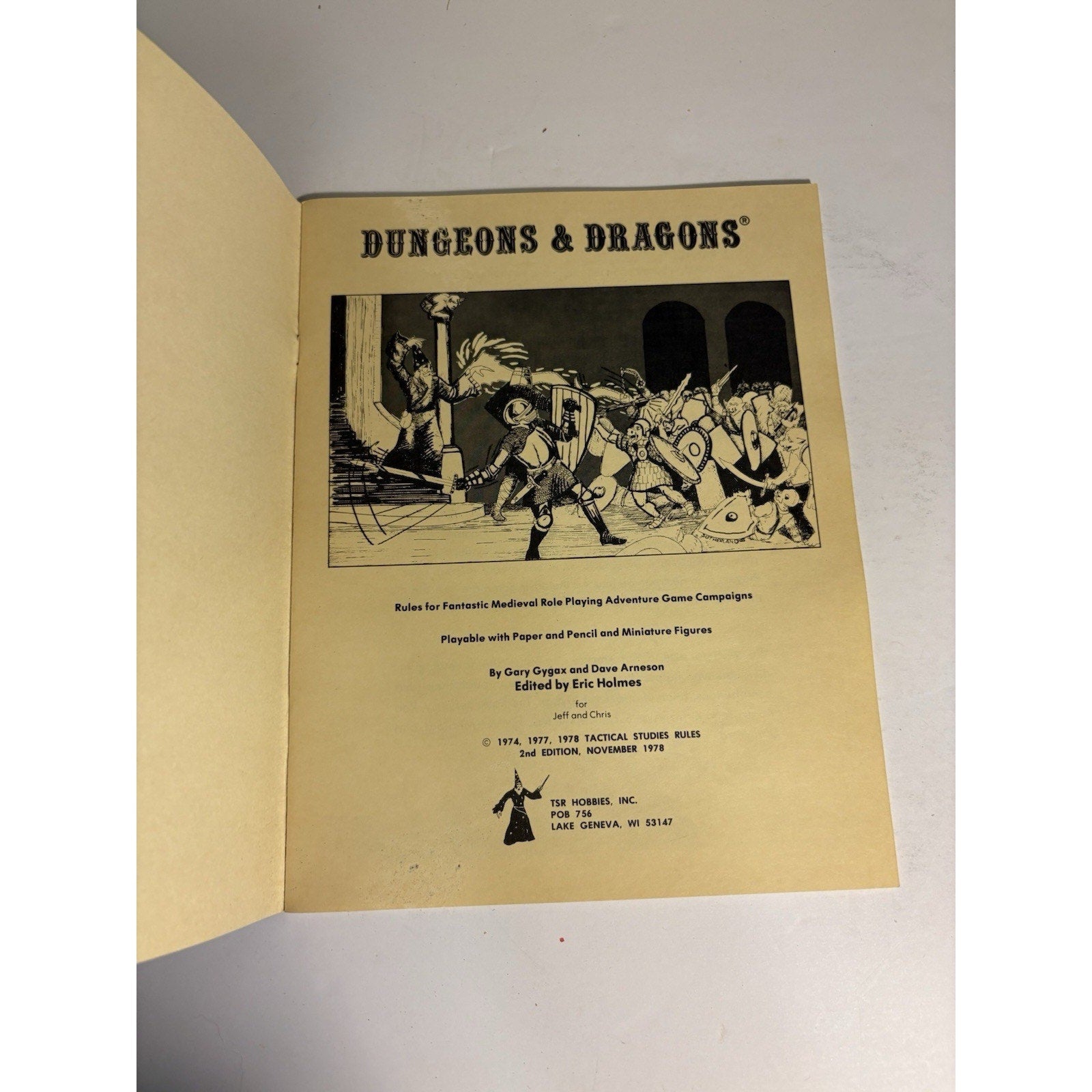 TSR Dungeons & Dragons Basic Set 1001 Box + Doomkeep + 4 DM Screens - Humphrey's Book Den