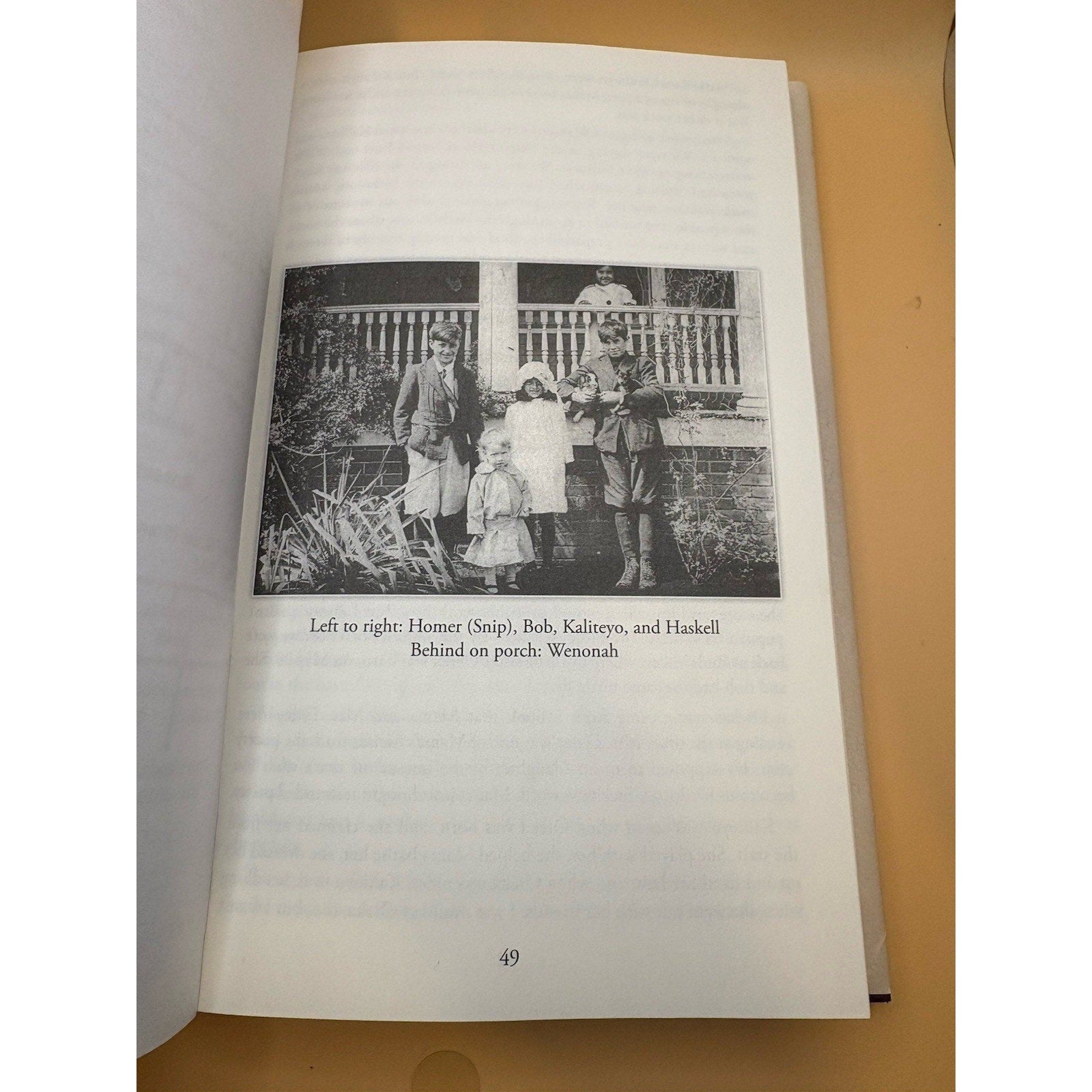 Wenonah’s Story Chickasaw Memoir Signed by Robin Gunning 1st Ed 2015 - Humphrey's Book Den